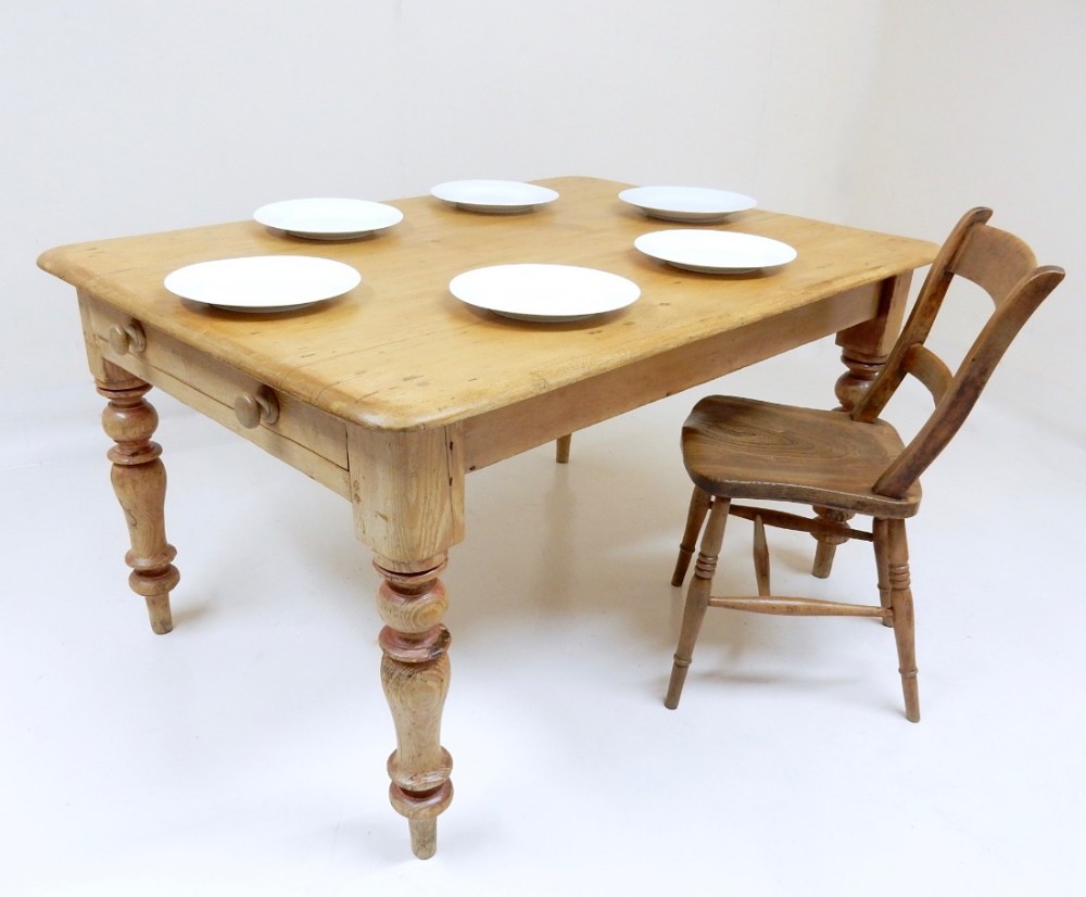 Pine Kitchen Table