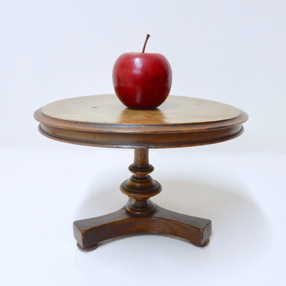 Apprentice Piece, Treen Table