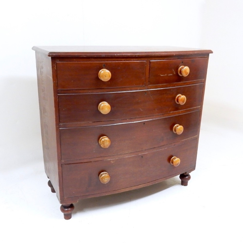 Pine Chest of Drawers