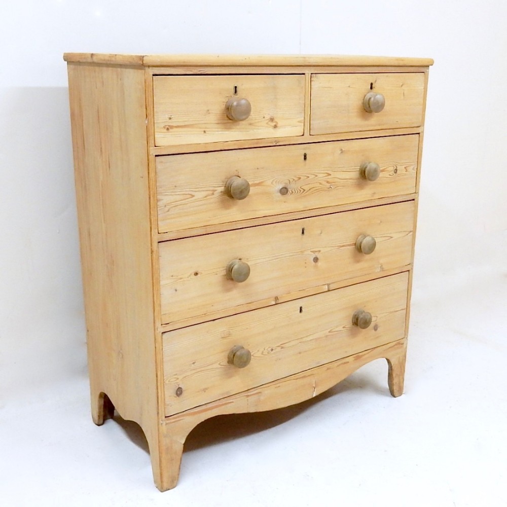 Pine Chest of Drawers
