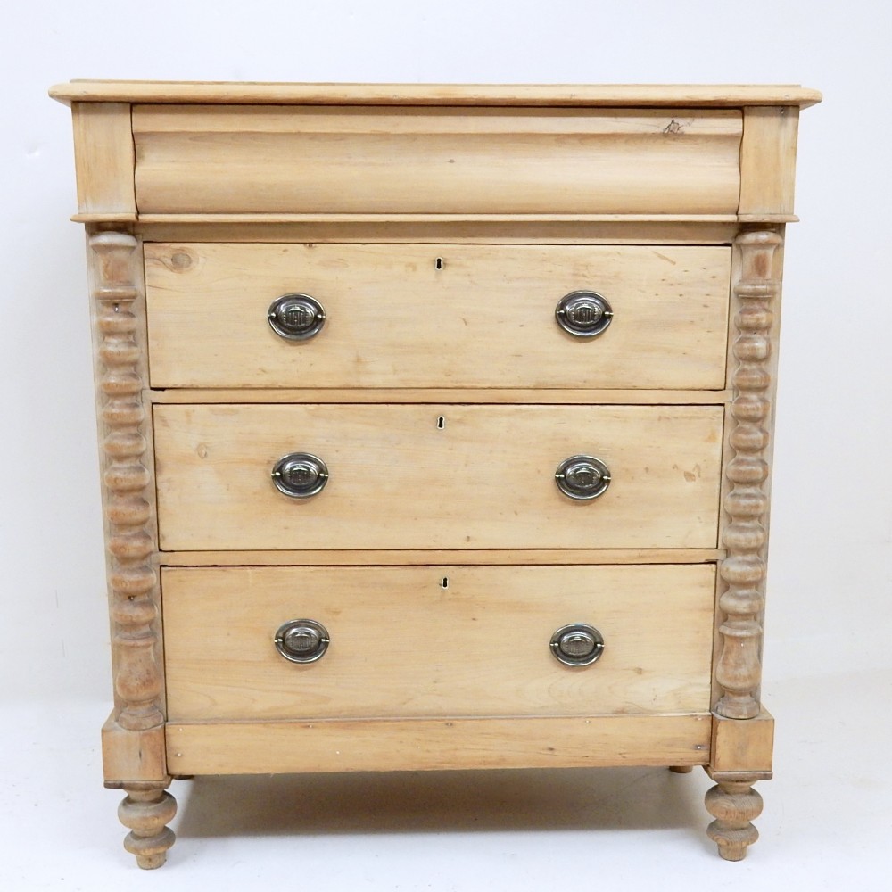 Pine Chest of Drawers