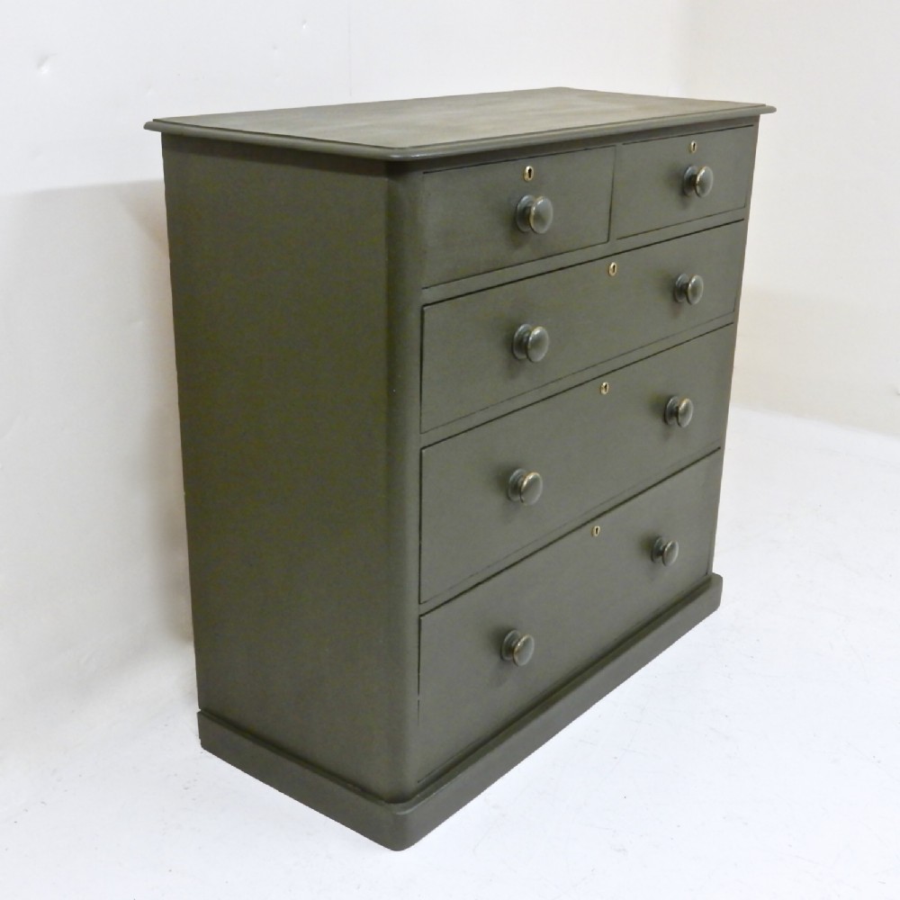 Victorian Chest of Drawers