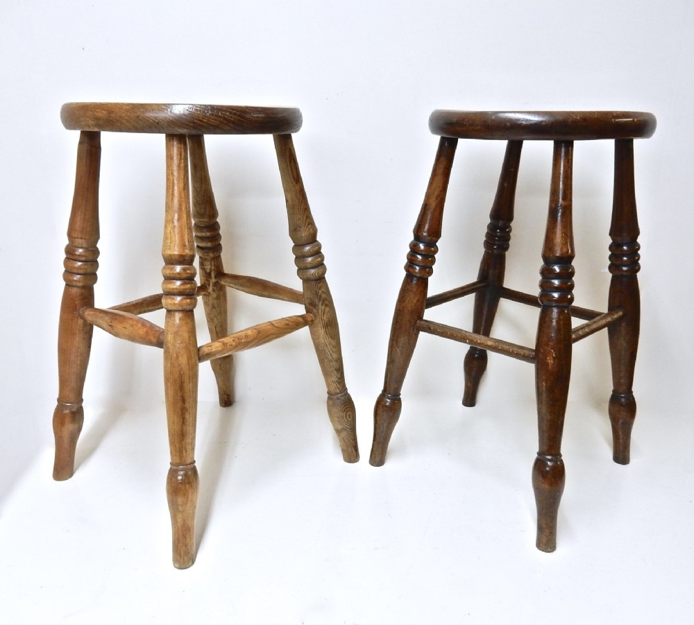2x Tavern Stools