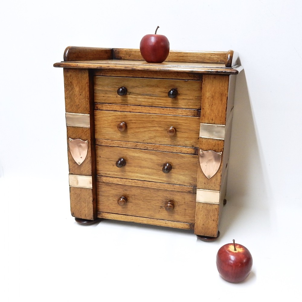 Table Top Chest