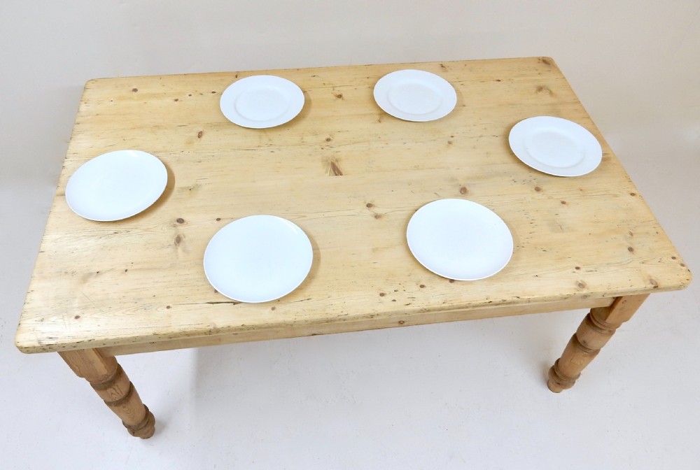 Farmhouse Kitchen Table View IV