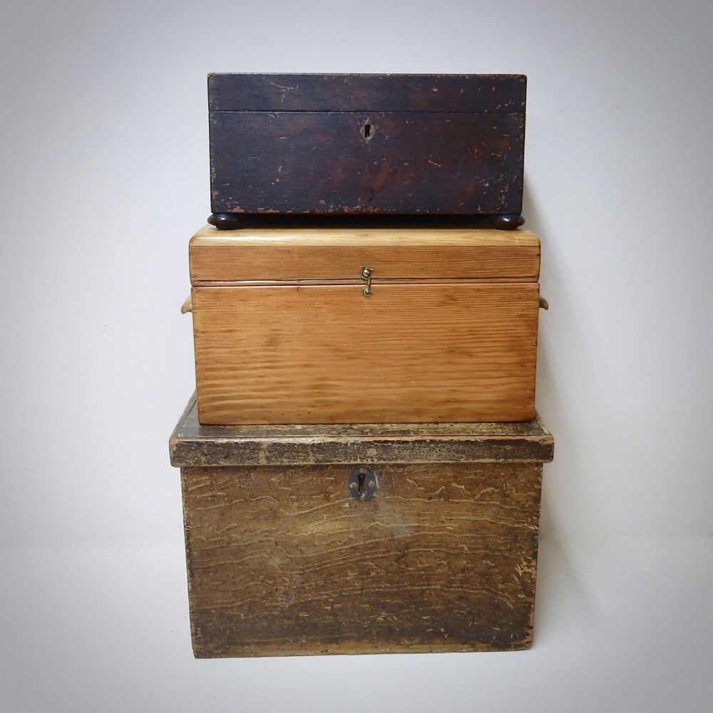 3x Pine Boxes