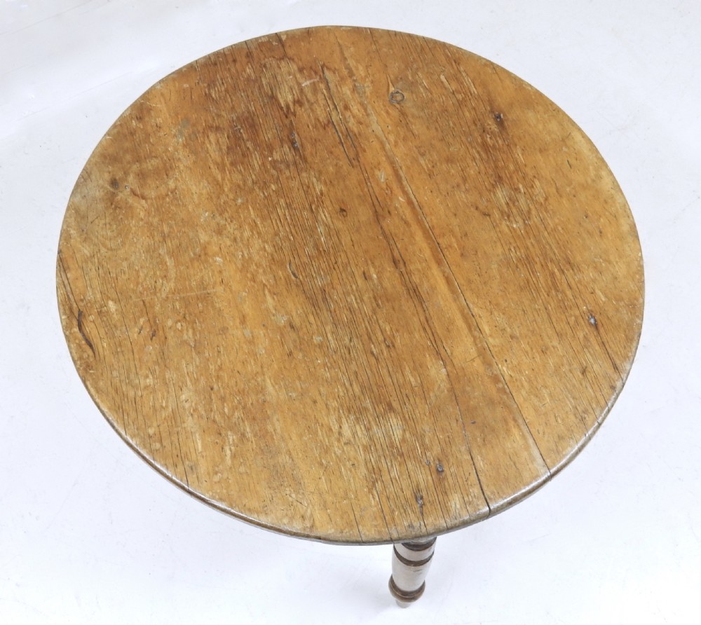 Large Cricket Table View IV