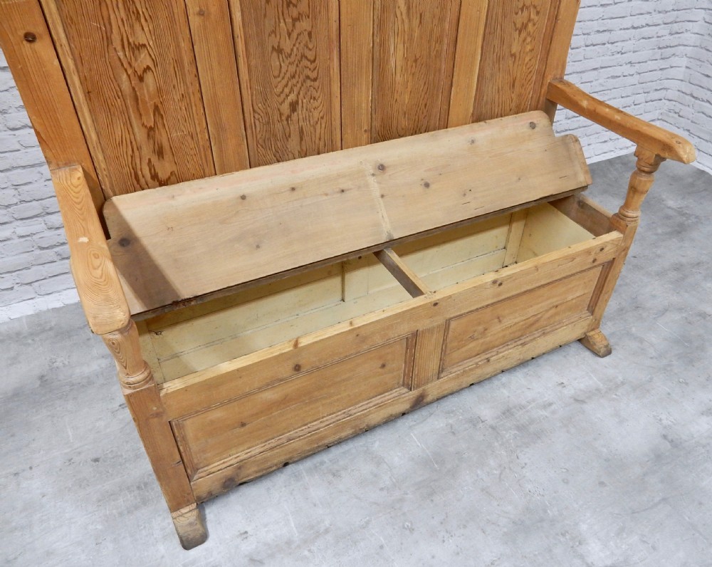Pine Box Settle View V