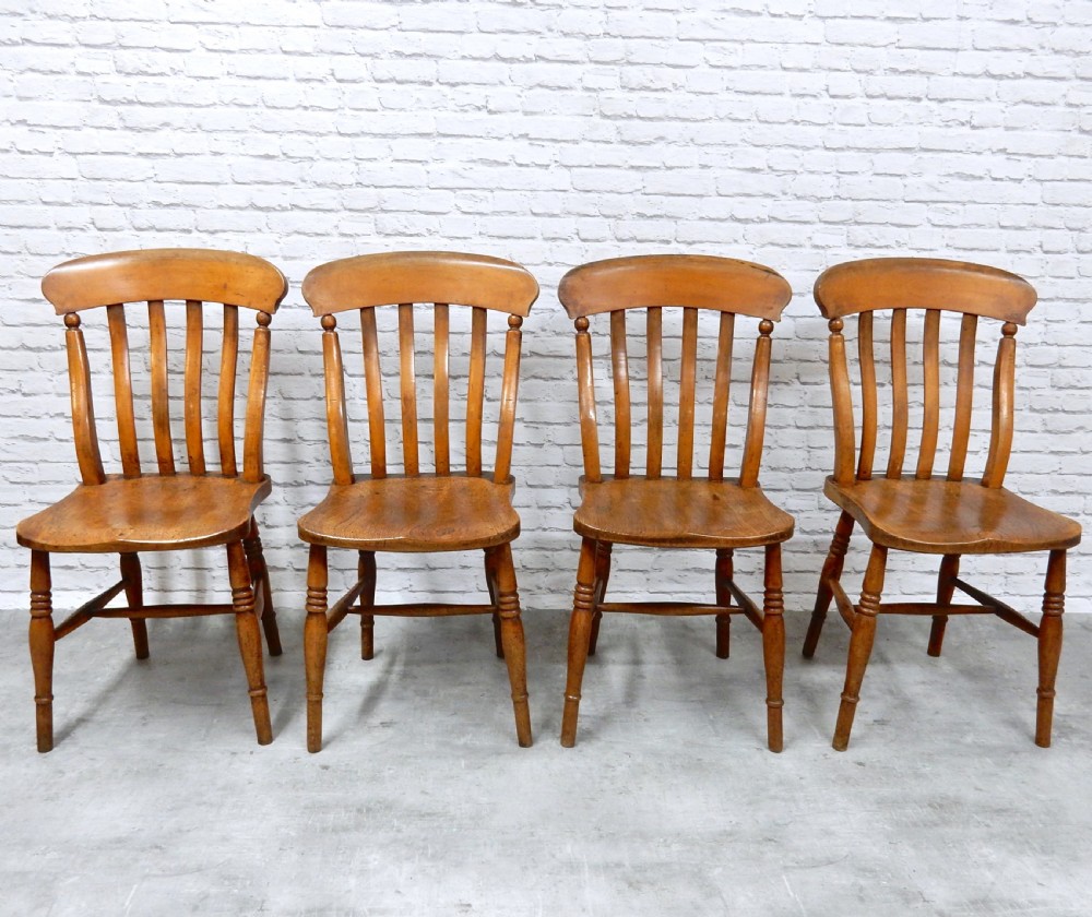 4x Windsor Kitchen Chairs View II