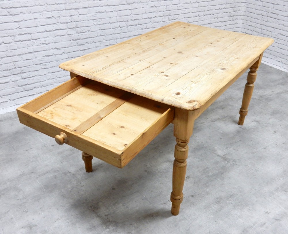 Pine Kitchen Table View VII