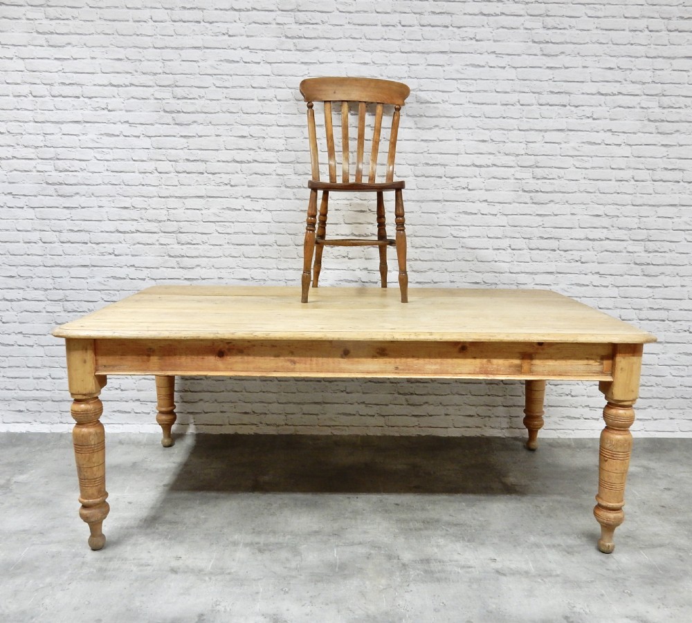 Large Victorian Pine Table View V