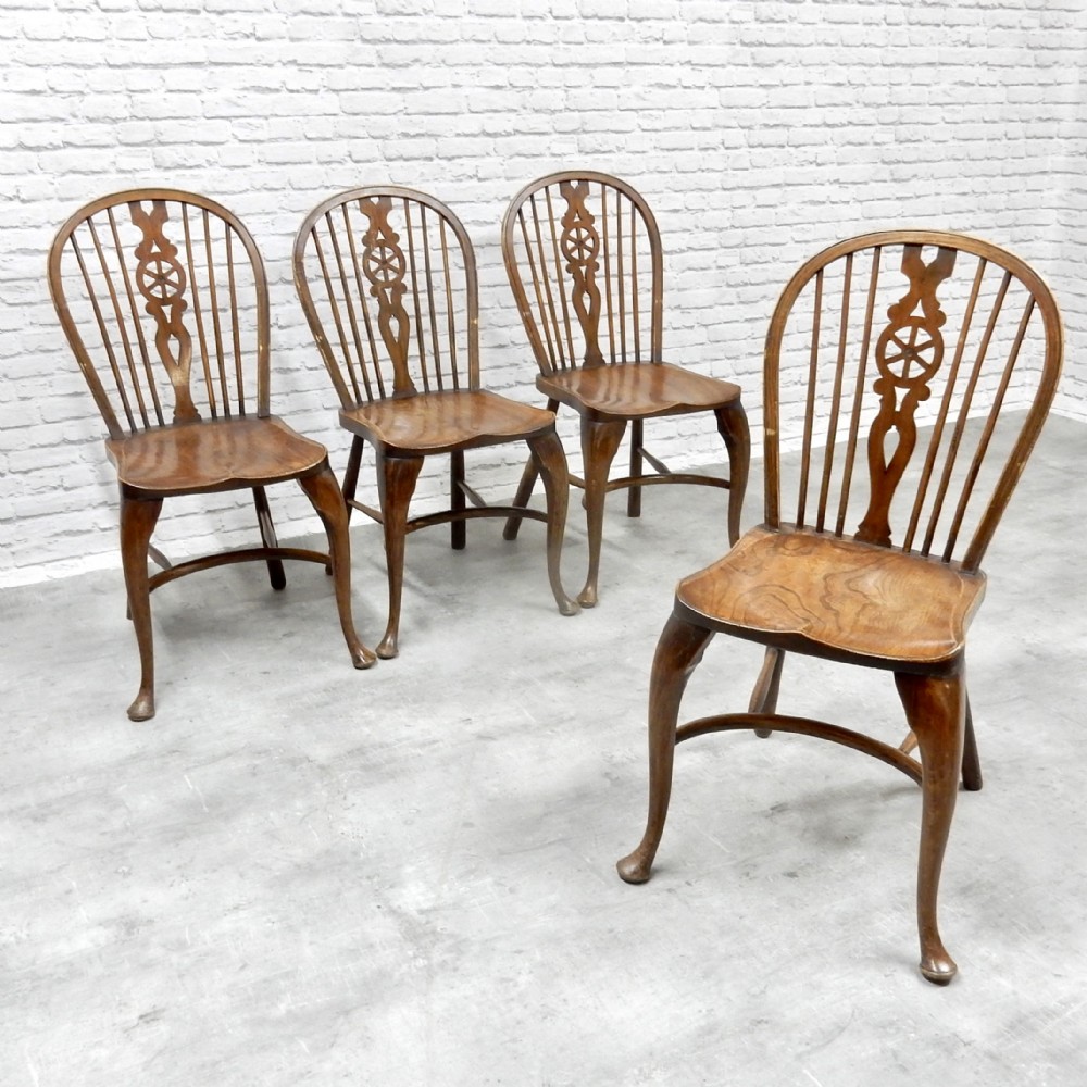 Windsor Chairs x4