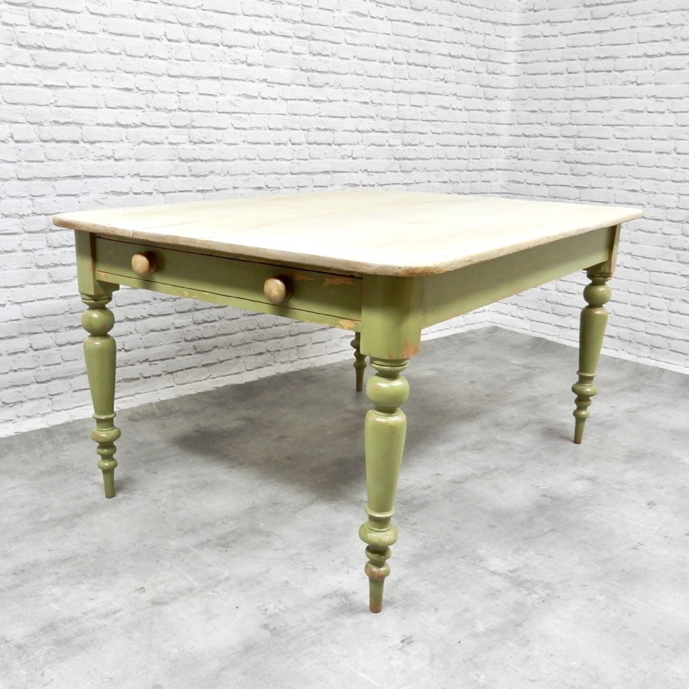 Pine Kitchen Table