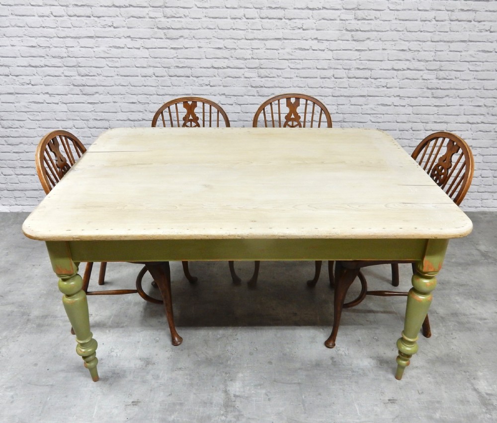 Pine Kitchen Table View VI