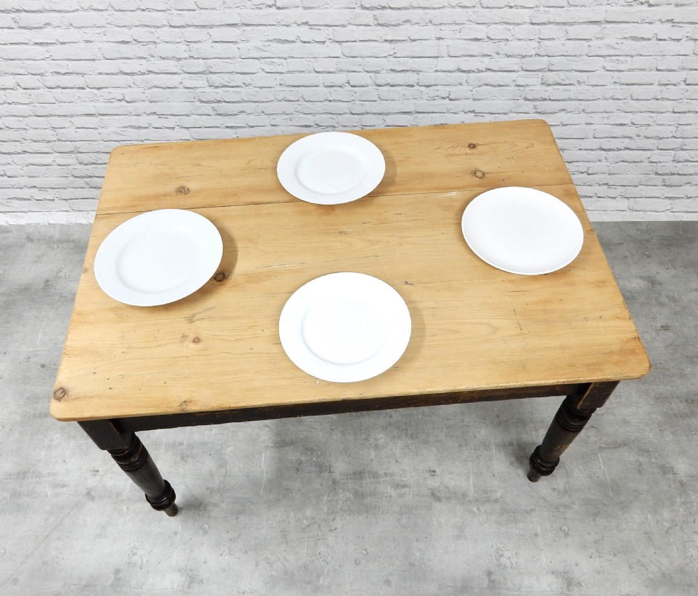 Pine Kitchen Table View V
