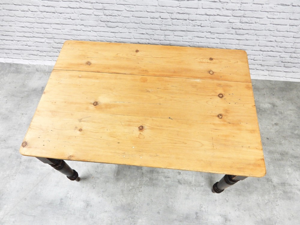 Pine Kitchen Table View VI