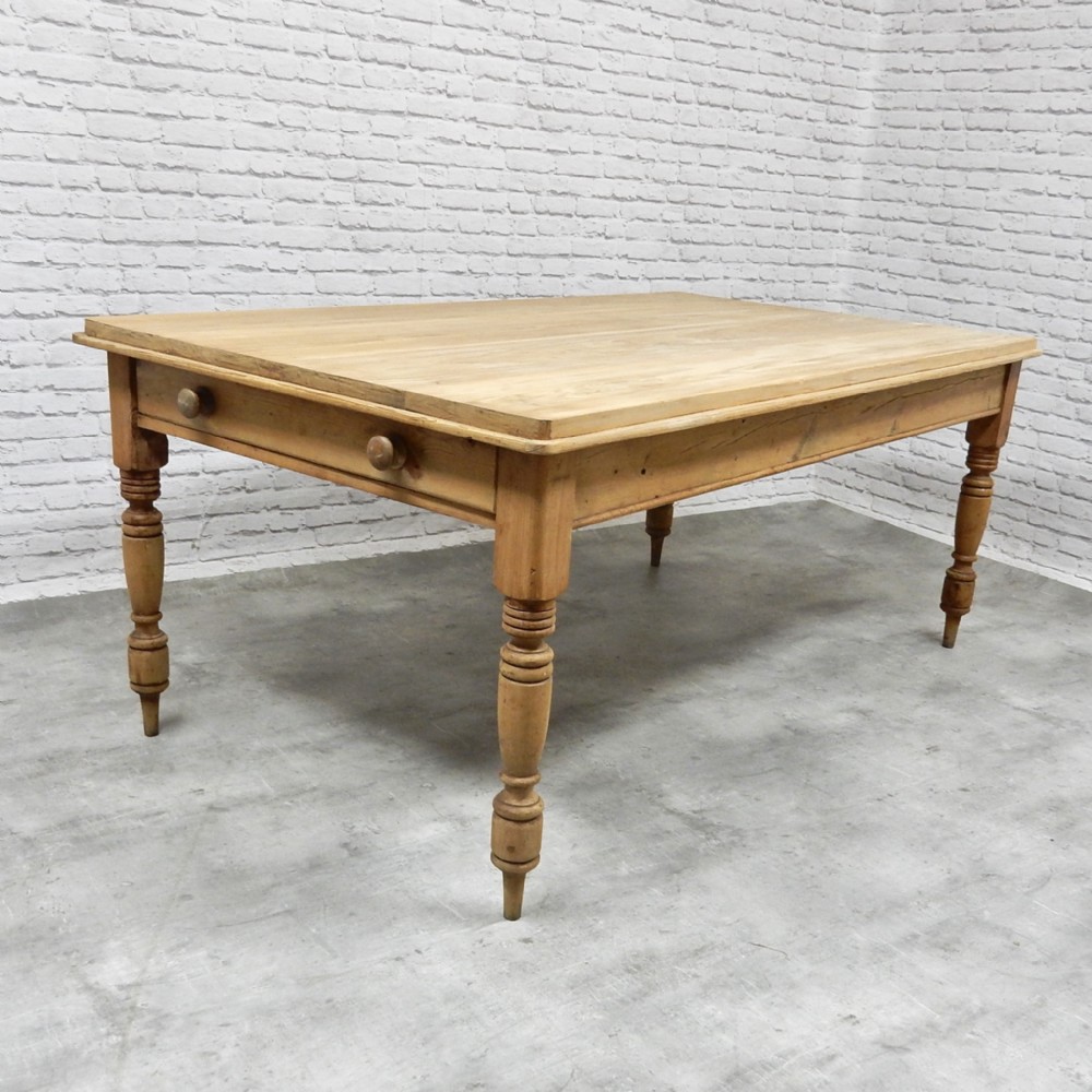 Pine Kitchen Table