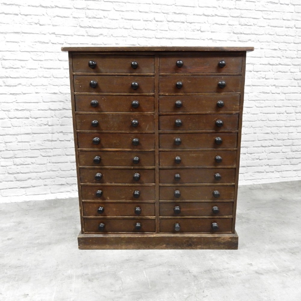 Original Collector's Chest