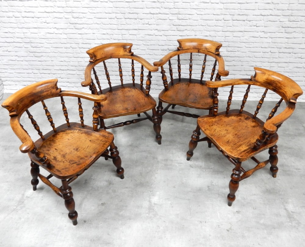 Set 4 Windsor Smokers Bows View V