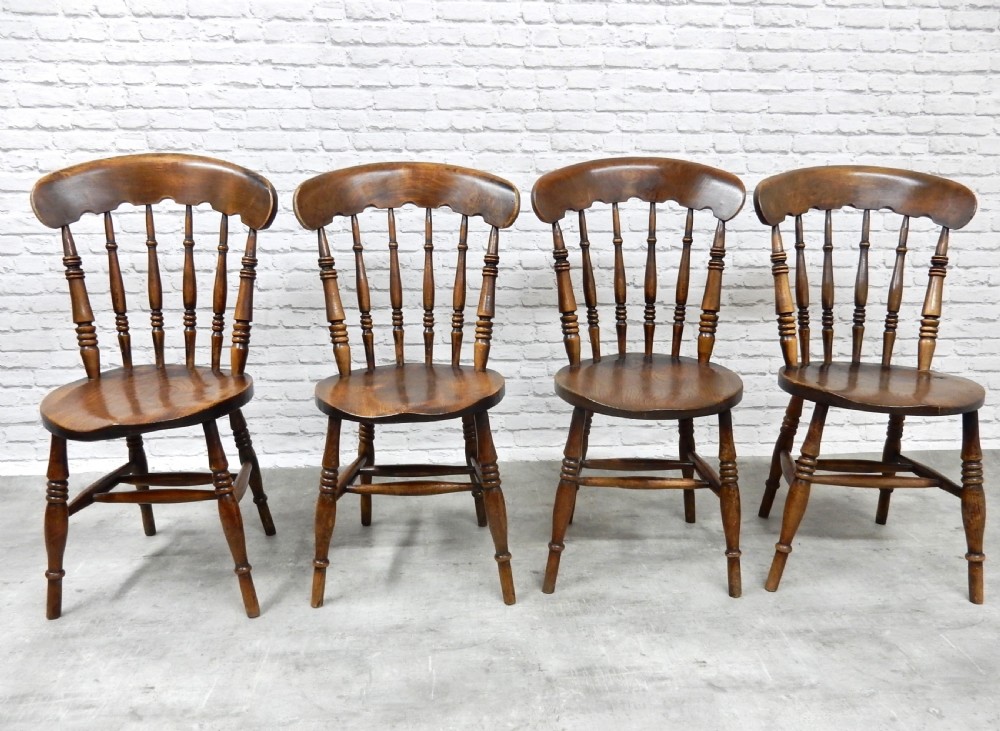 Set 4 Windsor Kitchen Chairs View III