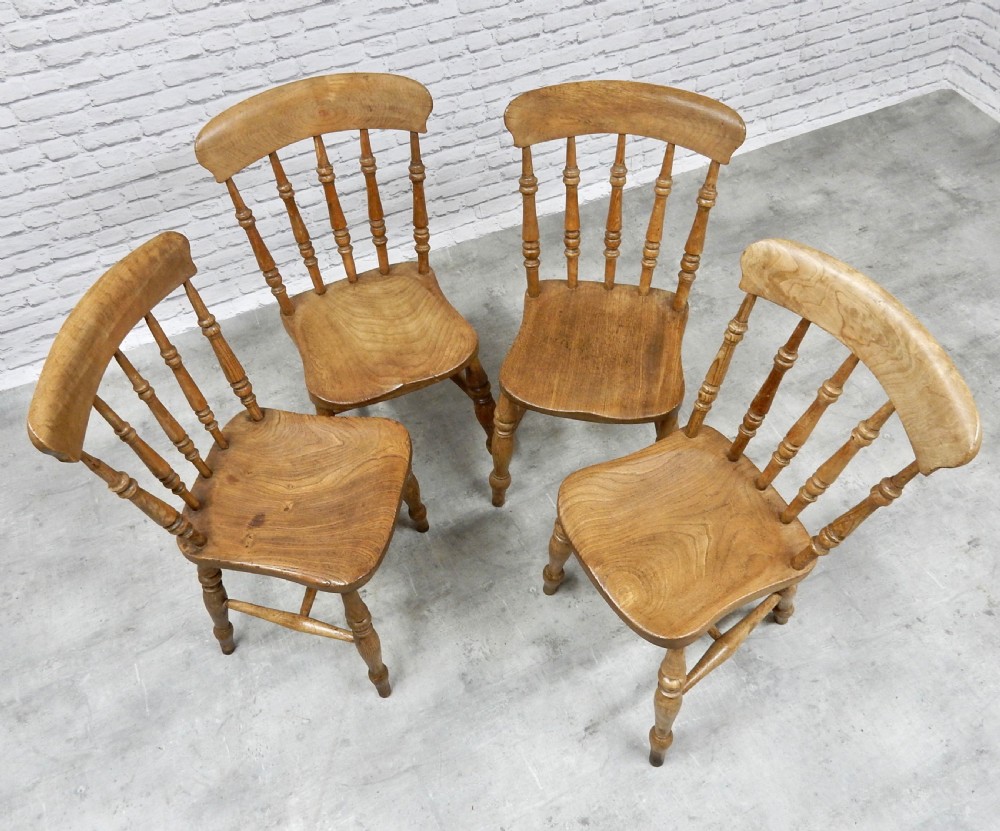4x Windsor Kitchen Chairs View III