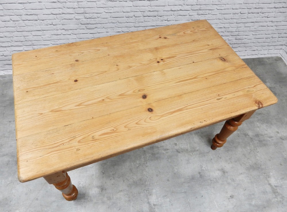 Pine Kitchen Table View VI