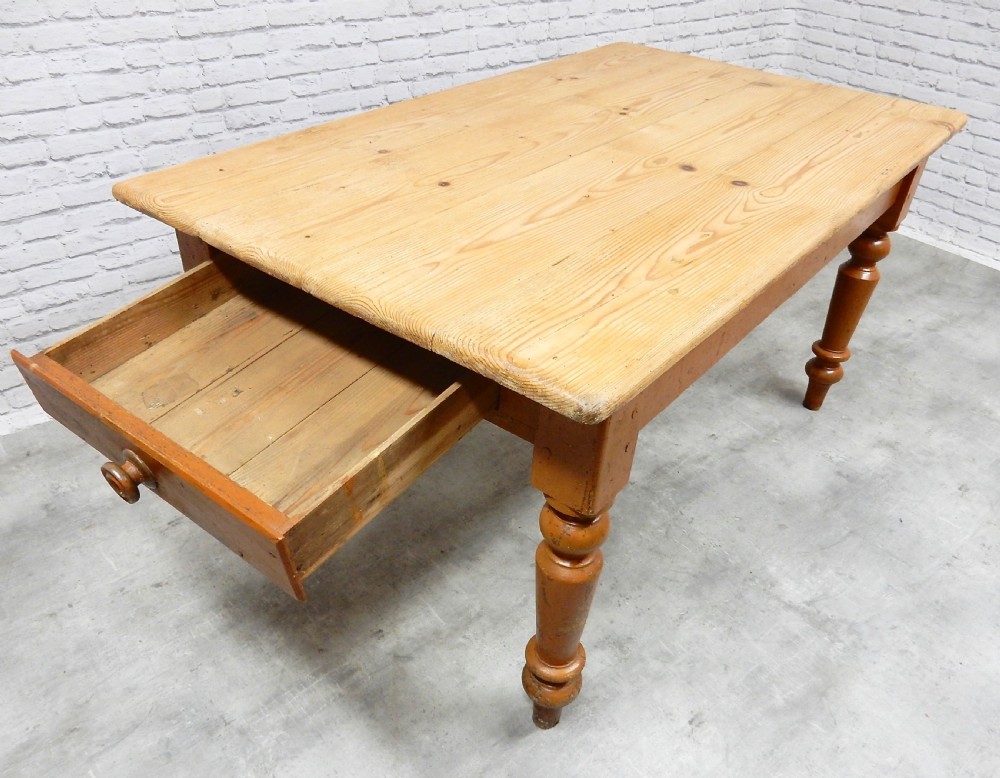 Pine Kitchen Table View VII