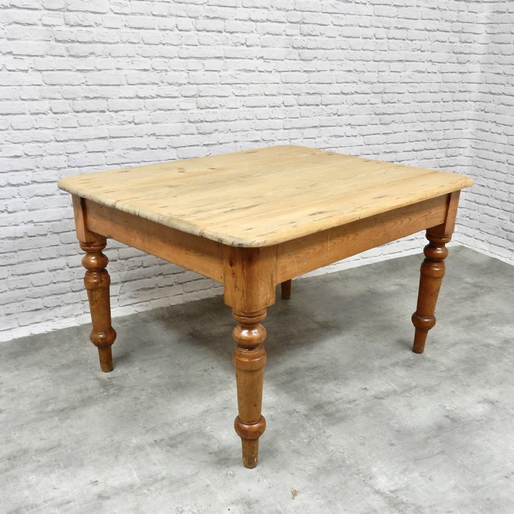 Victorian Kitchen Table