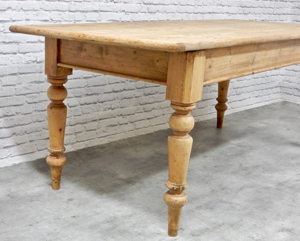 Farmhouse  Kitchen Table View III
