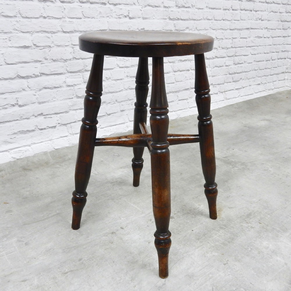 Windsor Tavern Stool