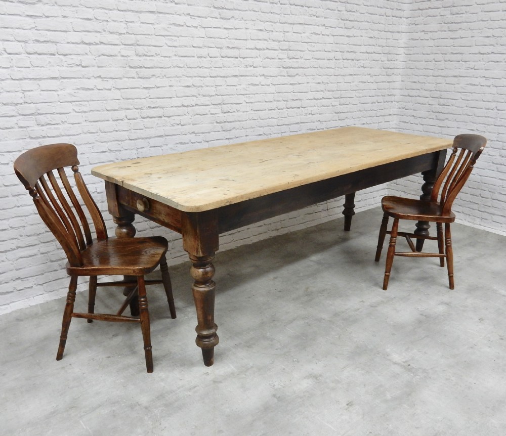 Farmhouse Kitchen Table View IV