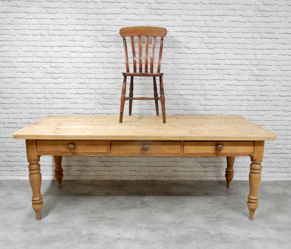 Farmhouse Kitchen Table View III