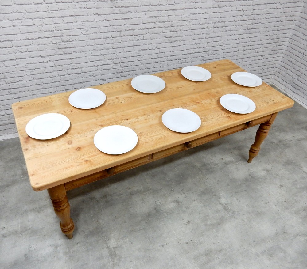 Farmhouse Kitchen Table View V