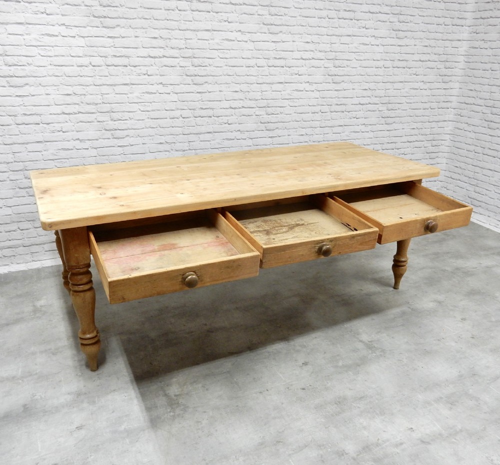 Farmhouse Kitchen Table View VI