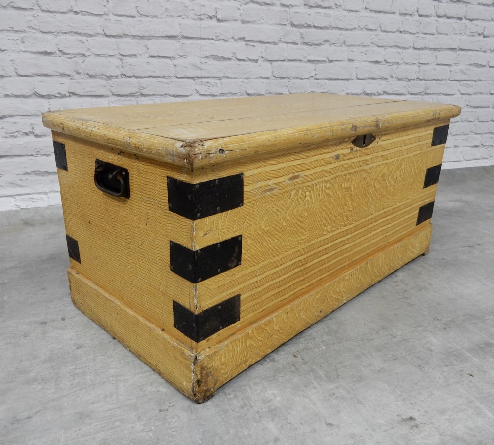 3x Original Painted Chests View V