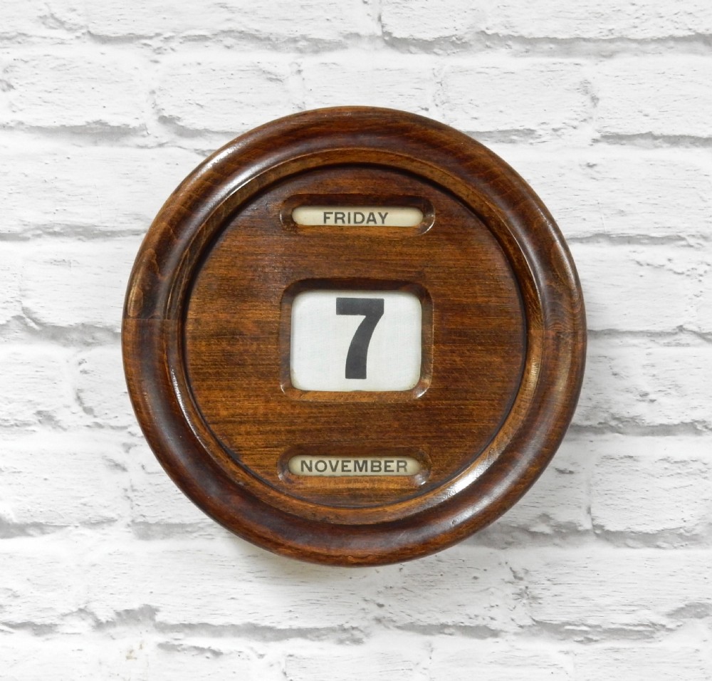 Perpetual Calendar View V