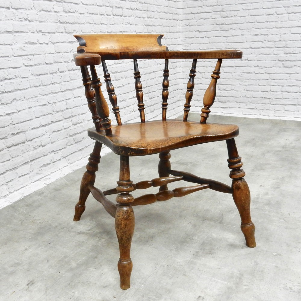 Windsor Smoker's Bow Armchair View III