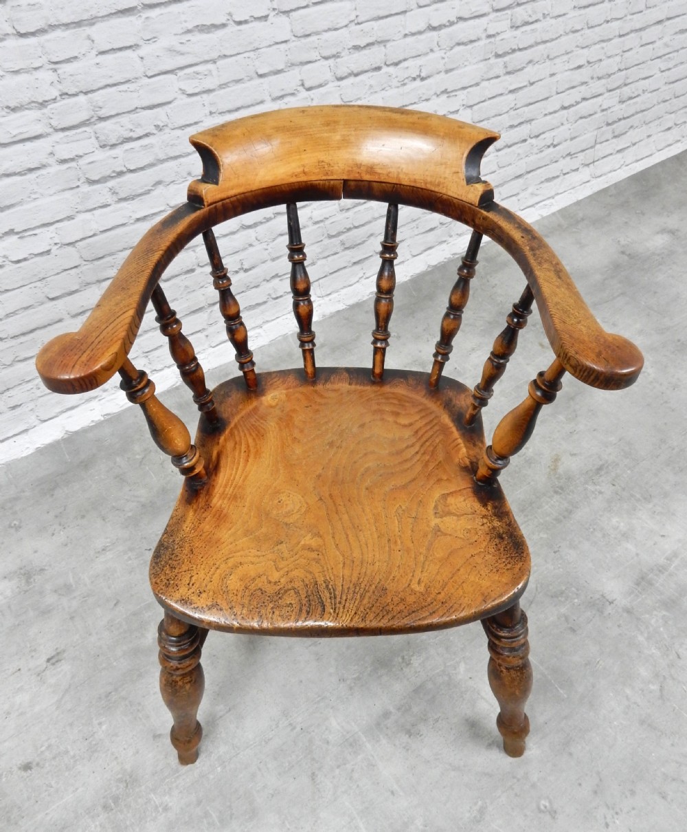 Windsor Smoker's Bow Armchair View IV