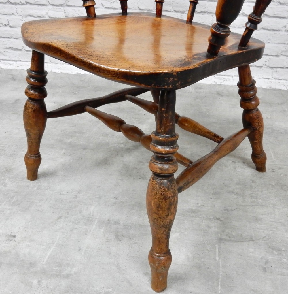 Windsor Smoker's Bow Armchair View V