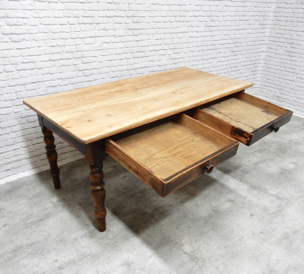Farmhouse Kitchen Table View IV