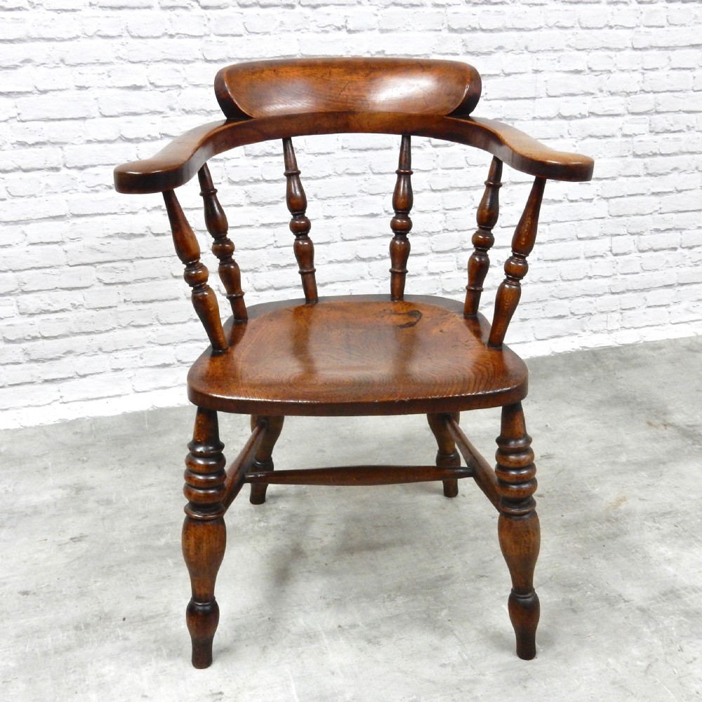 Windsor Armchair View II