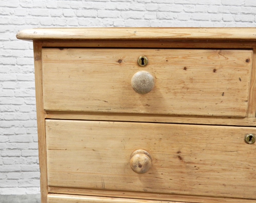 Pine Chest of Drawers View VII
