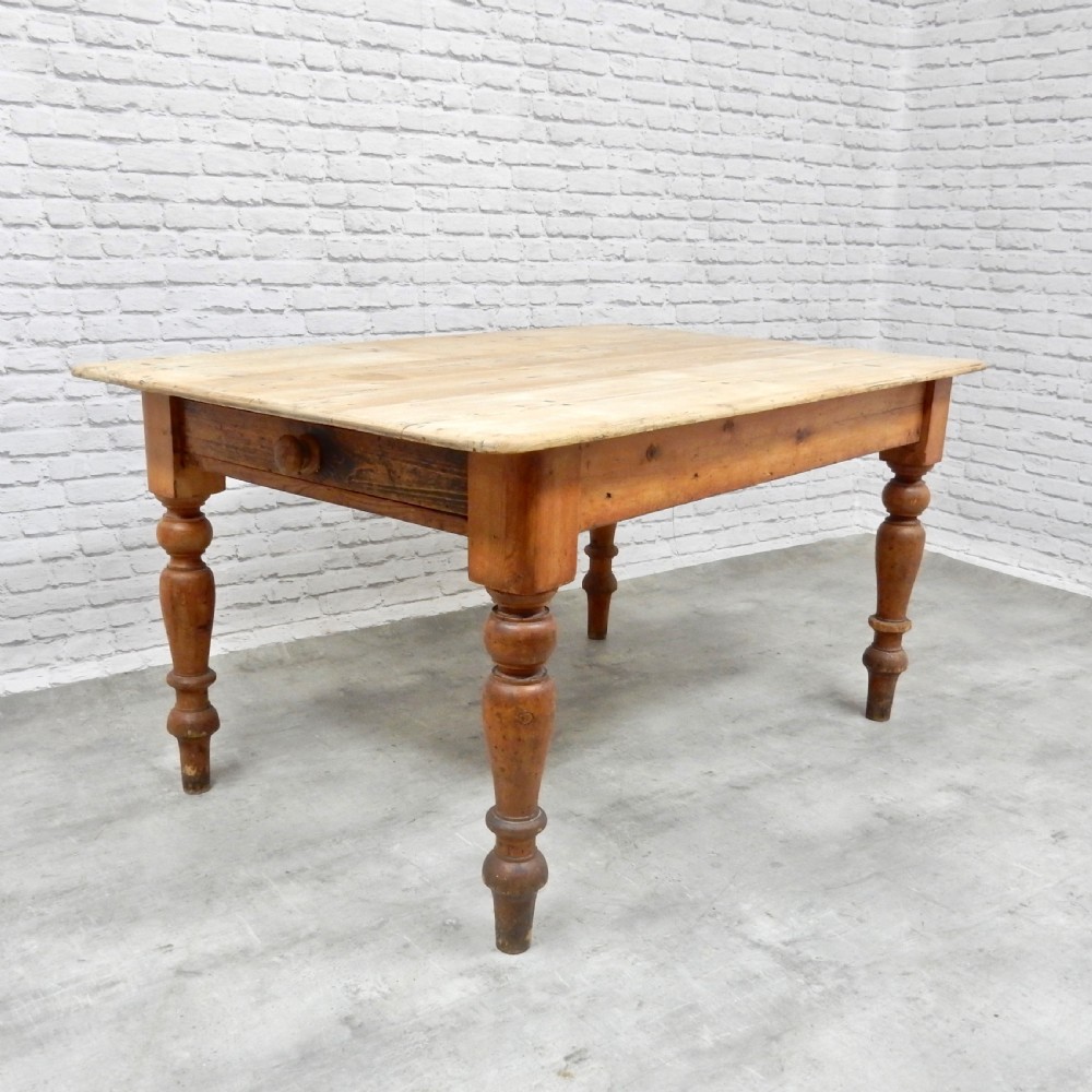 Pine Kitchen Table