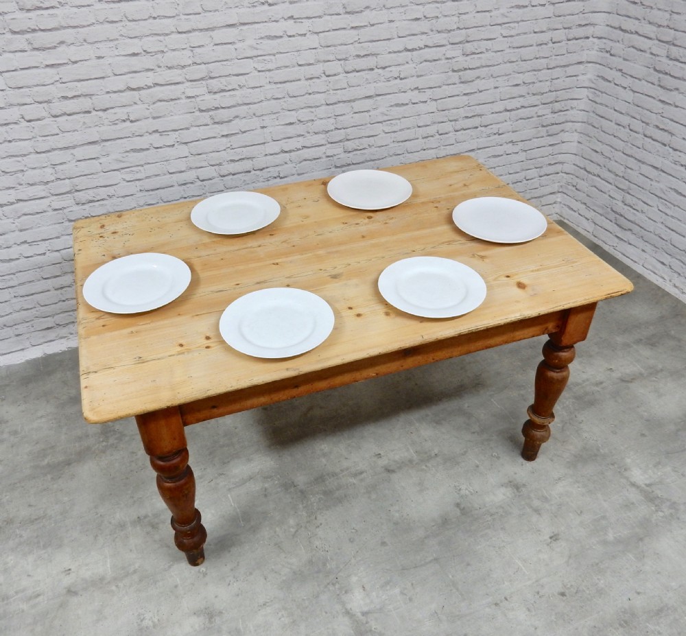 Pine Kitchen Table View V