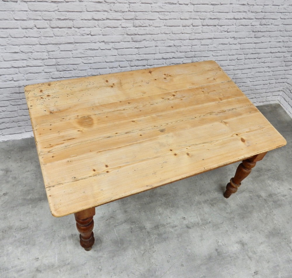 Pine Kitchen Table View VI