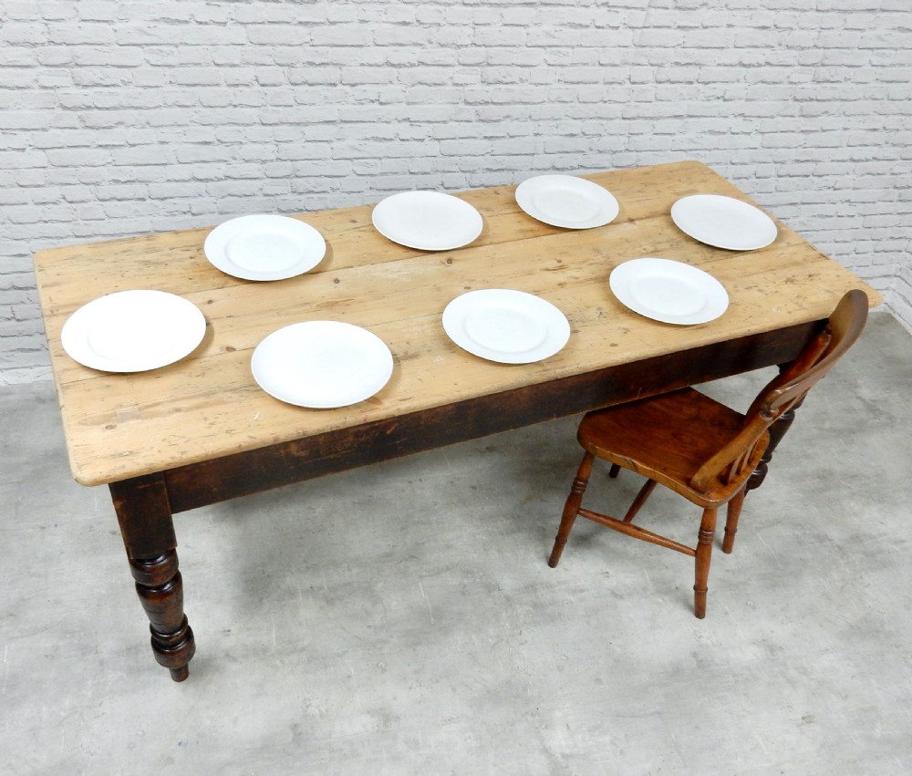 Pine Kitchen Table View VI