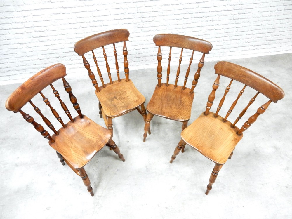 Set 4 Windsor Kitchen Chairs View IV