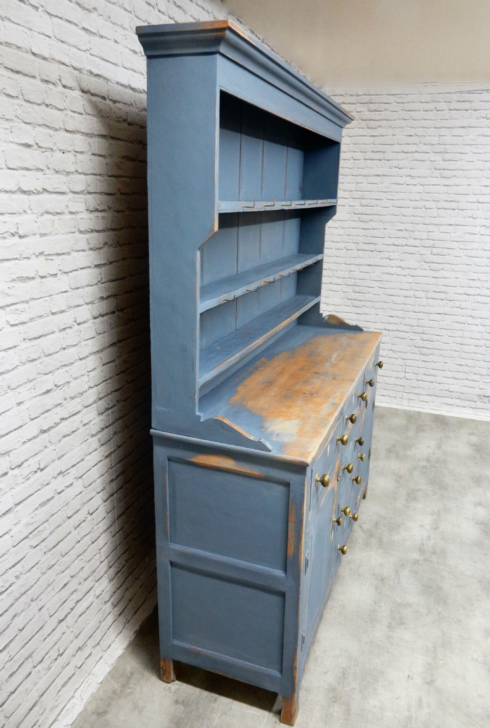 Georgian Pine Dresser View V