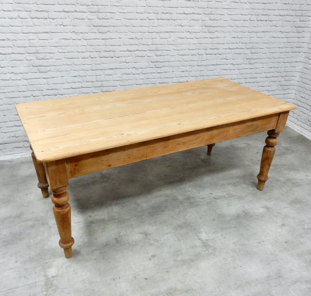 Pine Farmhouse Kitchen Table View III