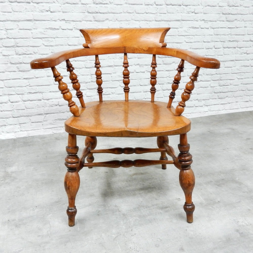 Windsor Smoker's Bow Armchair View III